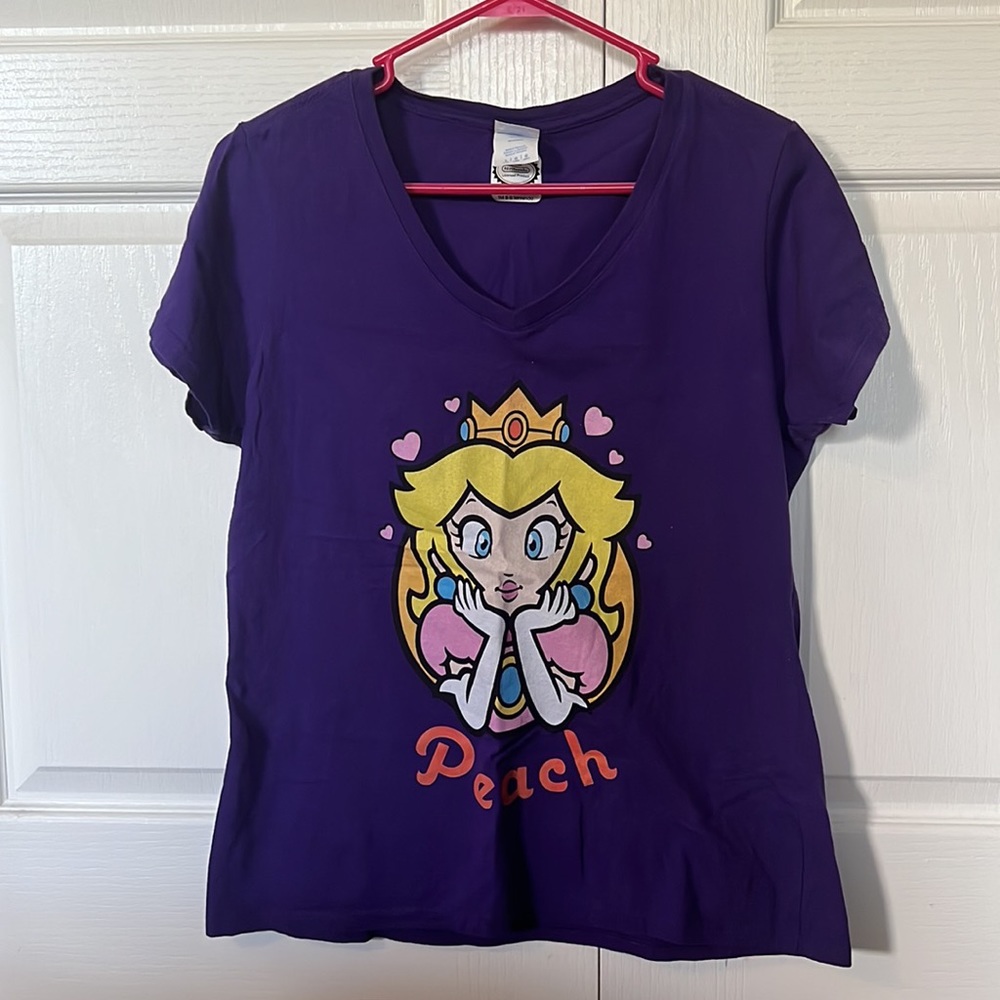 Nintendo Purple Princess Peach Graphic V‑Neck Tee